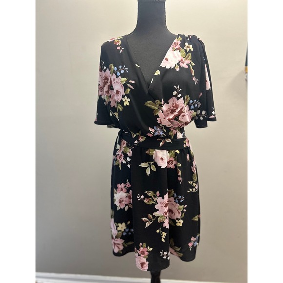 Black Floral Print V Neck Mini Dress - Picture 1 of 3